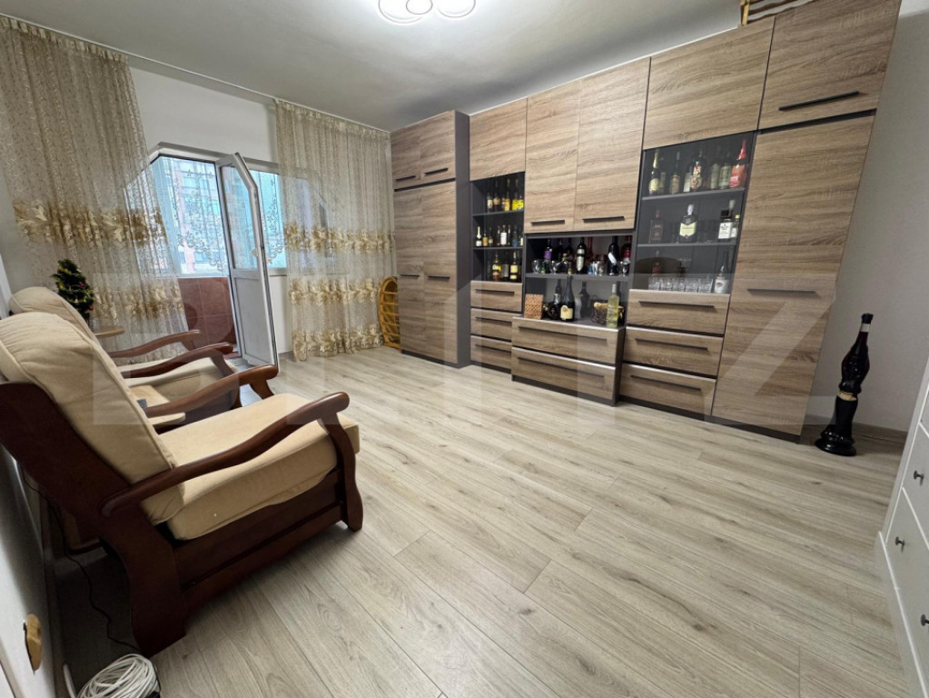 Apartament 2 camere semidecomandat, zona Ultracentrala in Hu