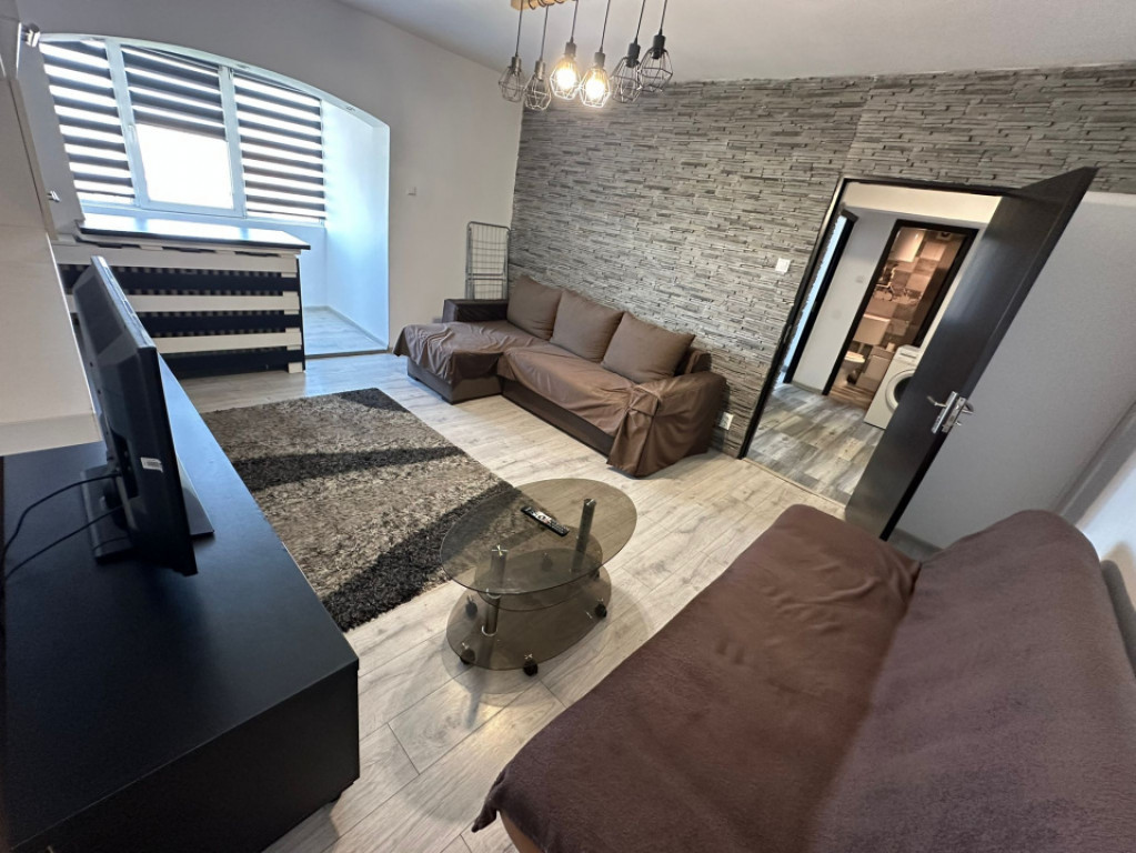 APARTAMENT 2 CAMERE DECOMANDAT, 64 MP, PARCARE INCLUSA, PRES