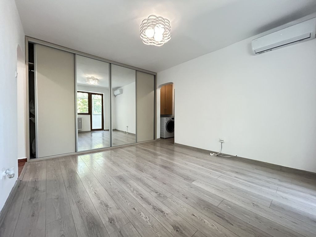 Apartament 2 camere zona Km 4-5