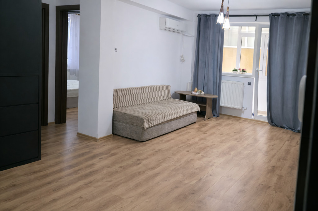 Vanzare - Apartament 3 camere - Aparatorii patriei - Bucuresti