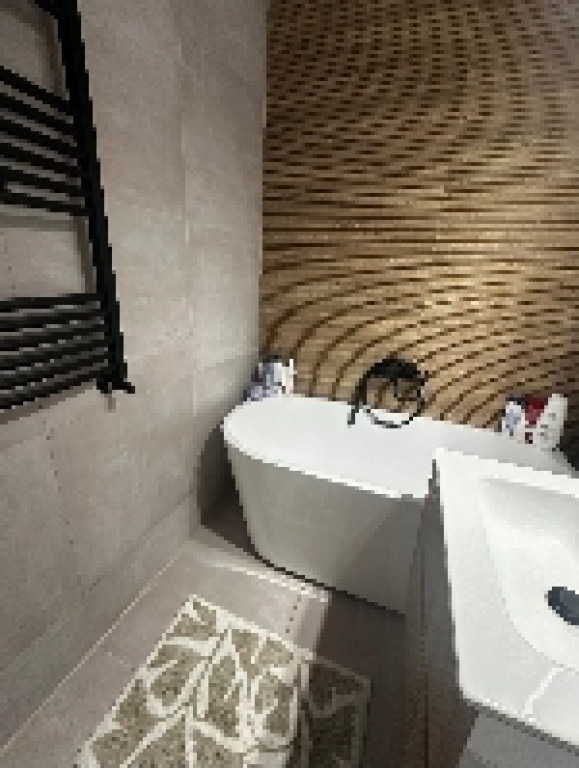 Apartament cu 4 camere