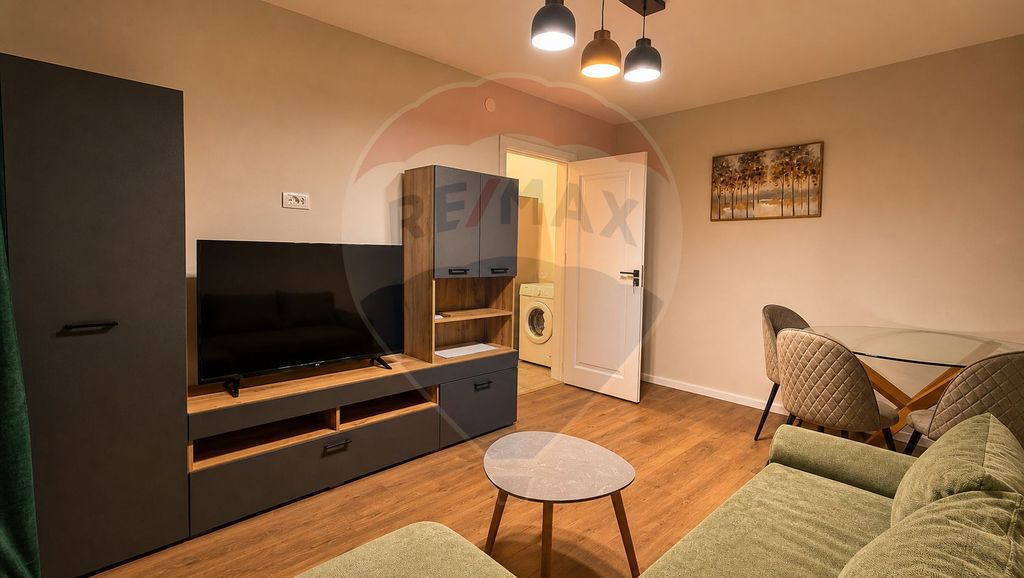 Apartament cu 2 camere de închiriat 9 minute de metrou L...