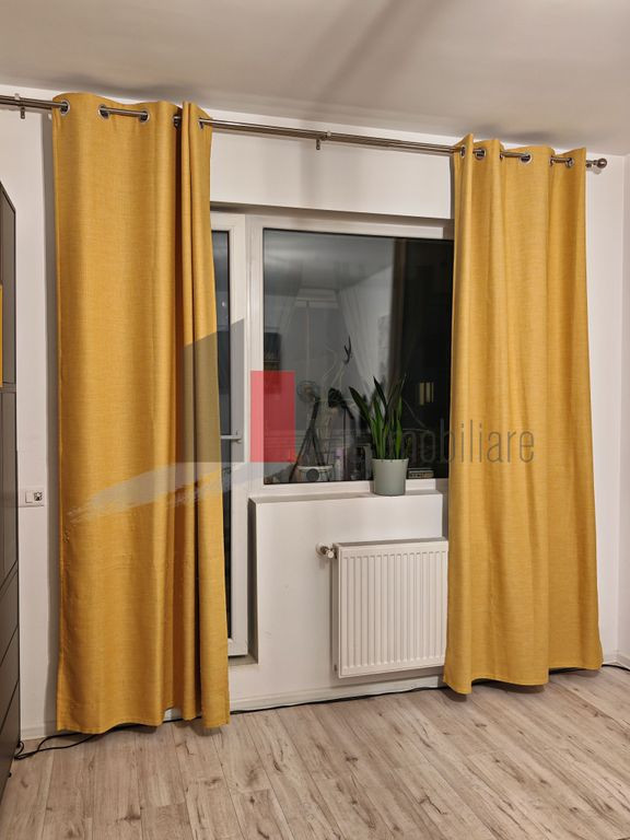 Apartament cu 2 camere de vanzare -Pacii-cu centrala-semi...