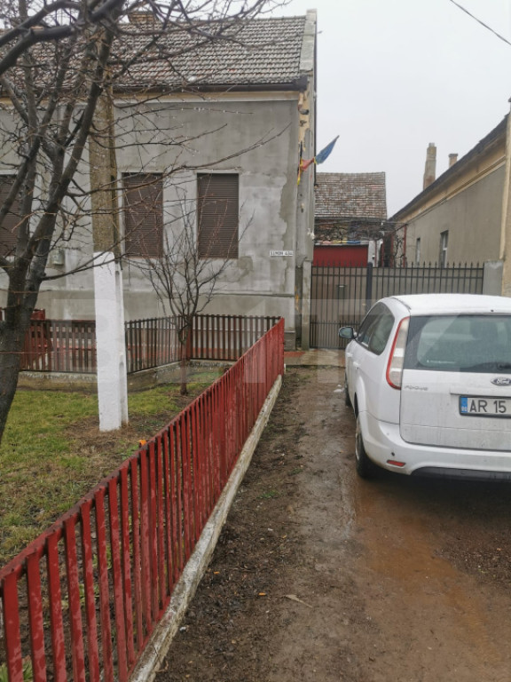 Vilă spațioasă cu 7 camere – confort, eleganță și fu