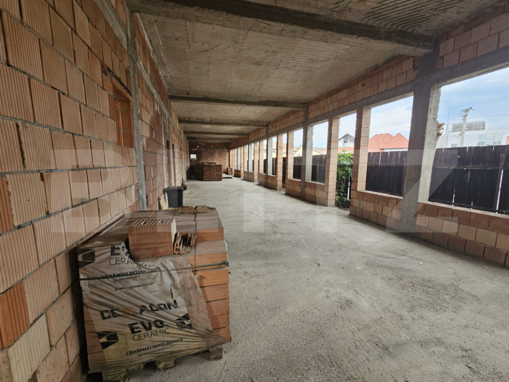 Spațiu Comercial, cu Proiect Mixt Comercial & Rezidențial,