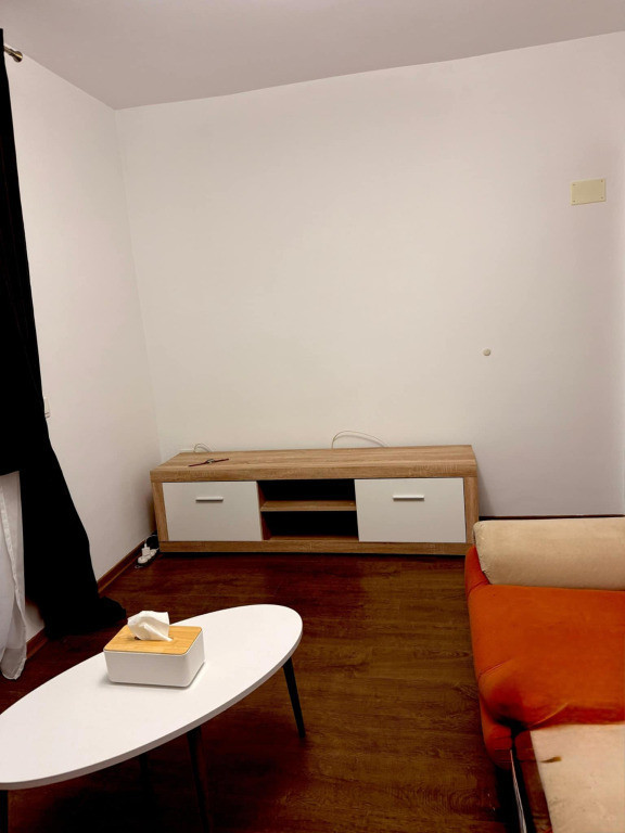Apartament de 2 camere zona TRACTORUL