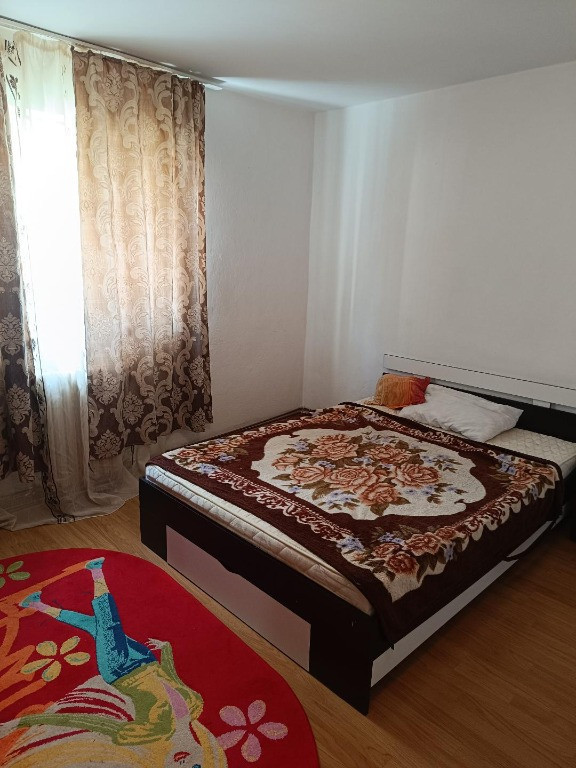 Apartament 2 camere et 2