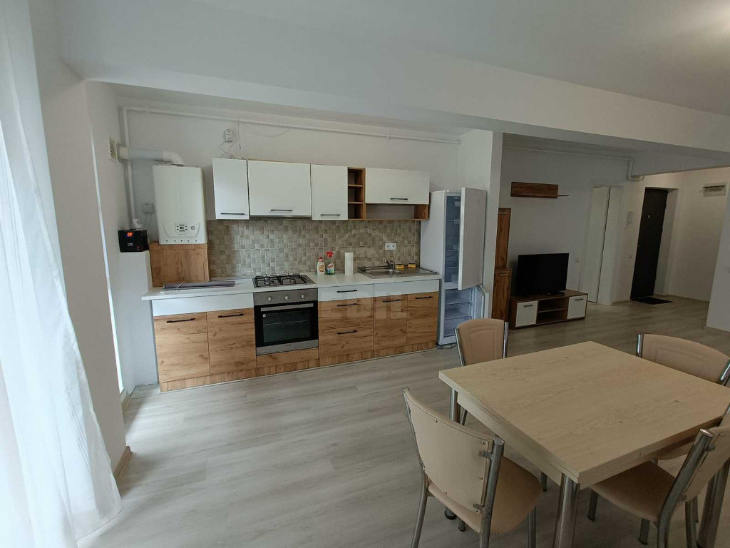 Apartaemt de 3 camere, cu gradina, Floresti
