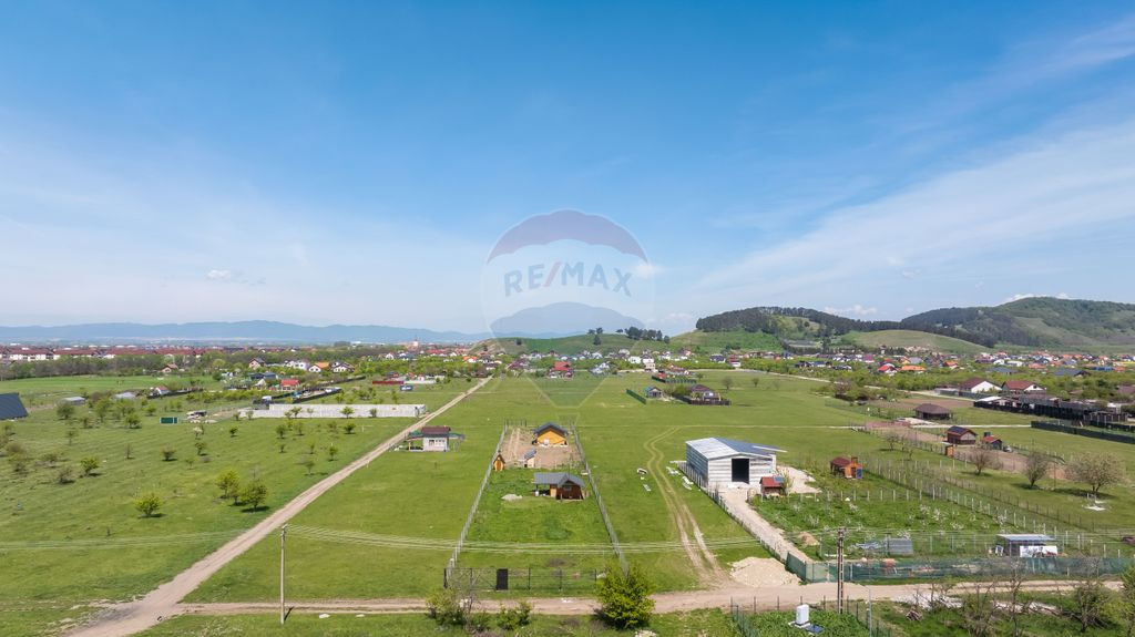 Teren 1300 mp | Sanpetru | zona Livada