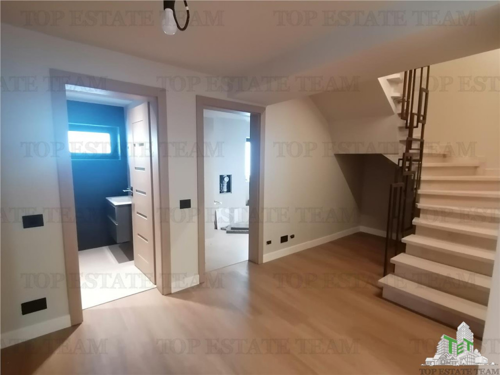 Proprietate versatila cu doua locuinte si teren 1600 mp, in