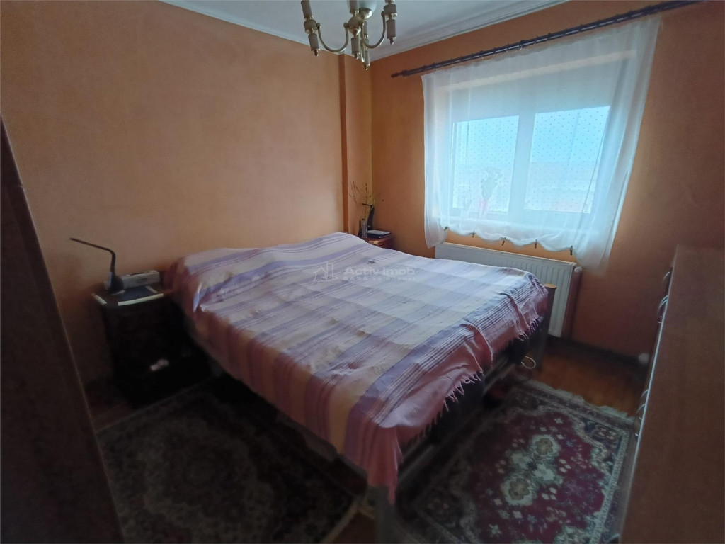 Vand apartament 2 camere Bratianu