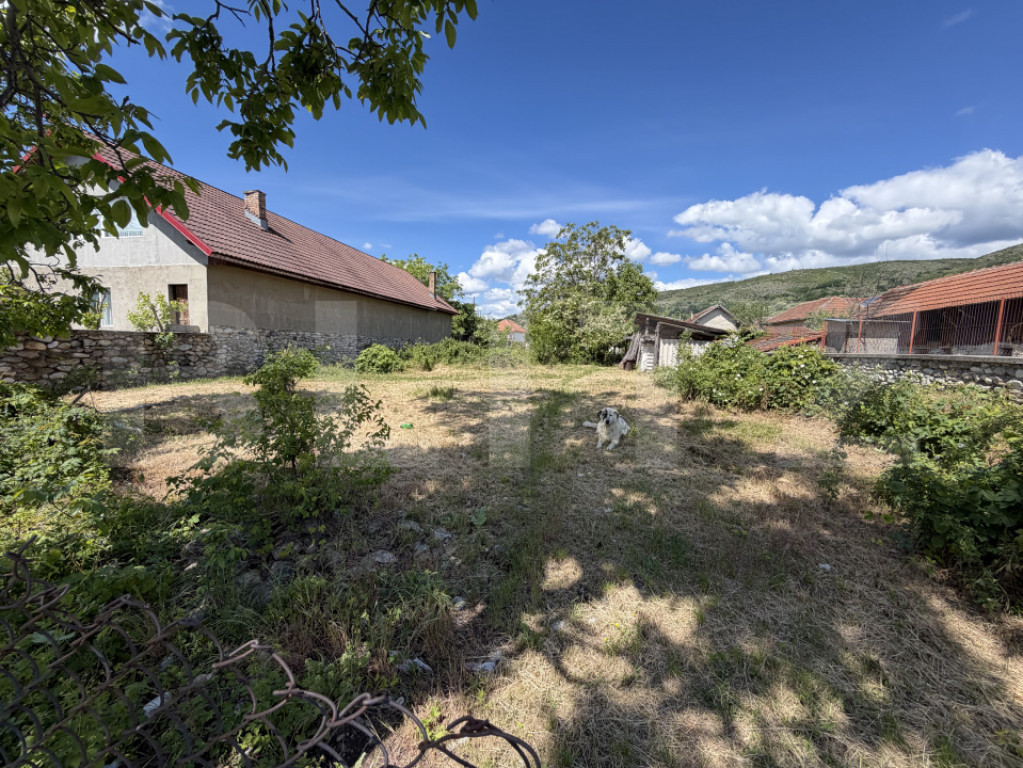 Teren intravilan, 600 mp, zona Runcu