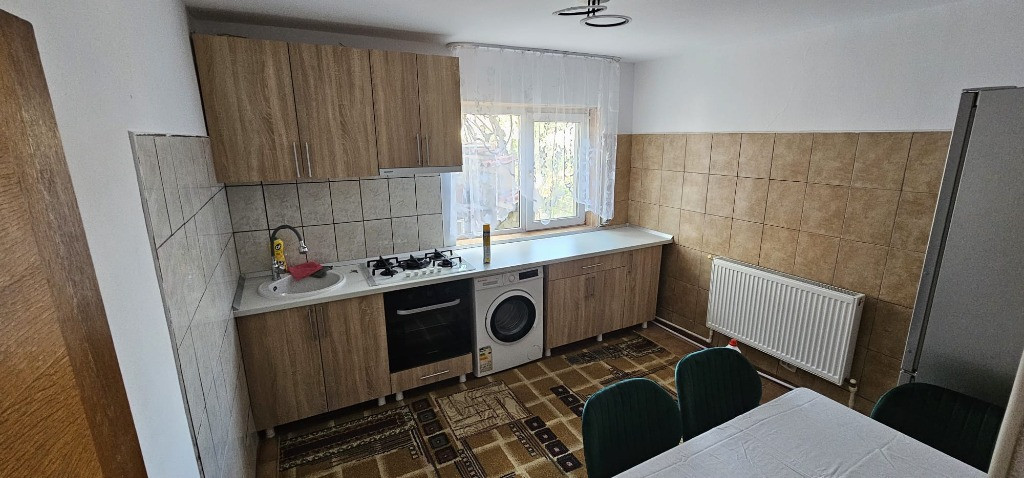 Inchiriere apartament 2 camere la curte Rahova