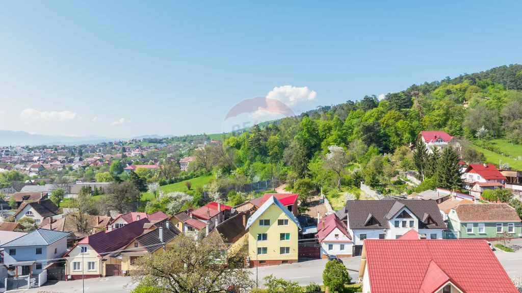 Casă individuală + corp secundar, 475 mp utili, Codlea