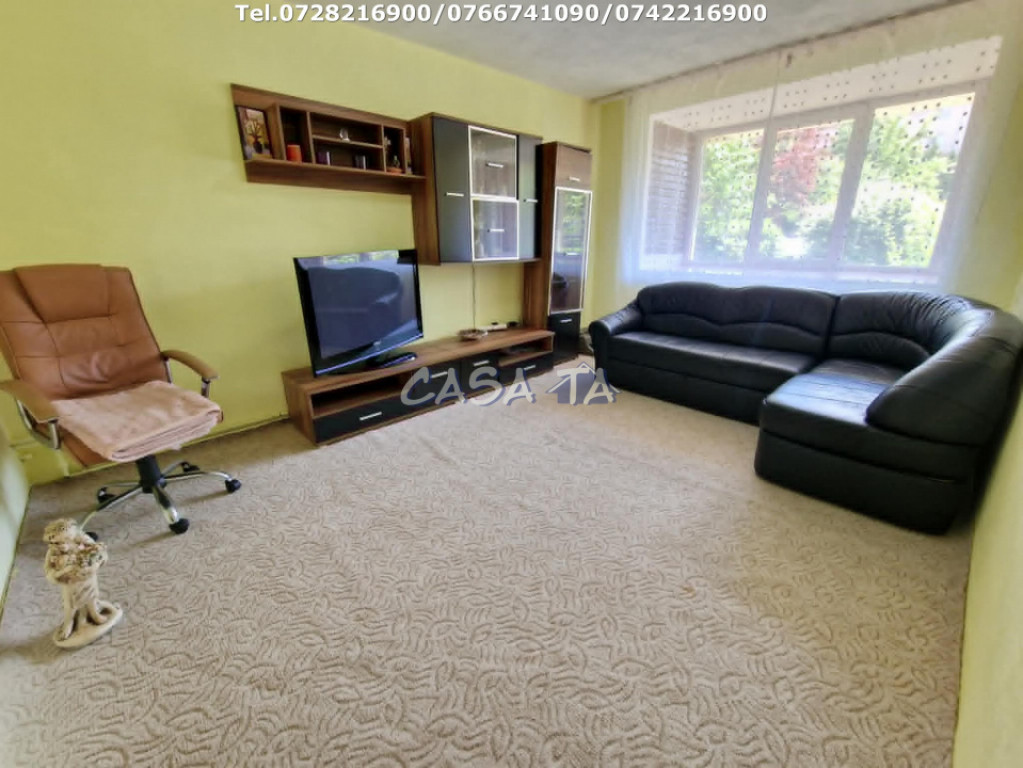 Apartament 3 camere, situat în Târgu Jiu, Str. G-ral Chris