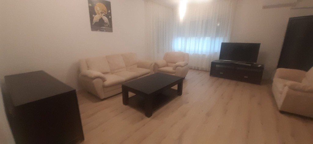 Zona Parc, apartament la casa