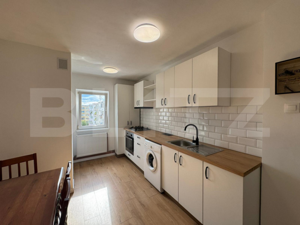 Apartament 4 camere, decomandat, 83 mp, zona Piata Flora