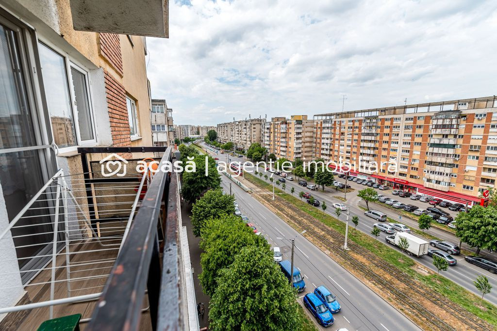 79.900 € | Vlaicu (între UTA și Lebăda) | 2 camere d...