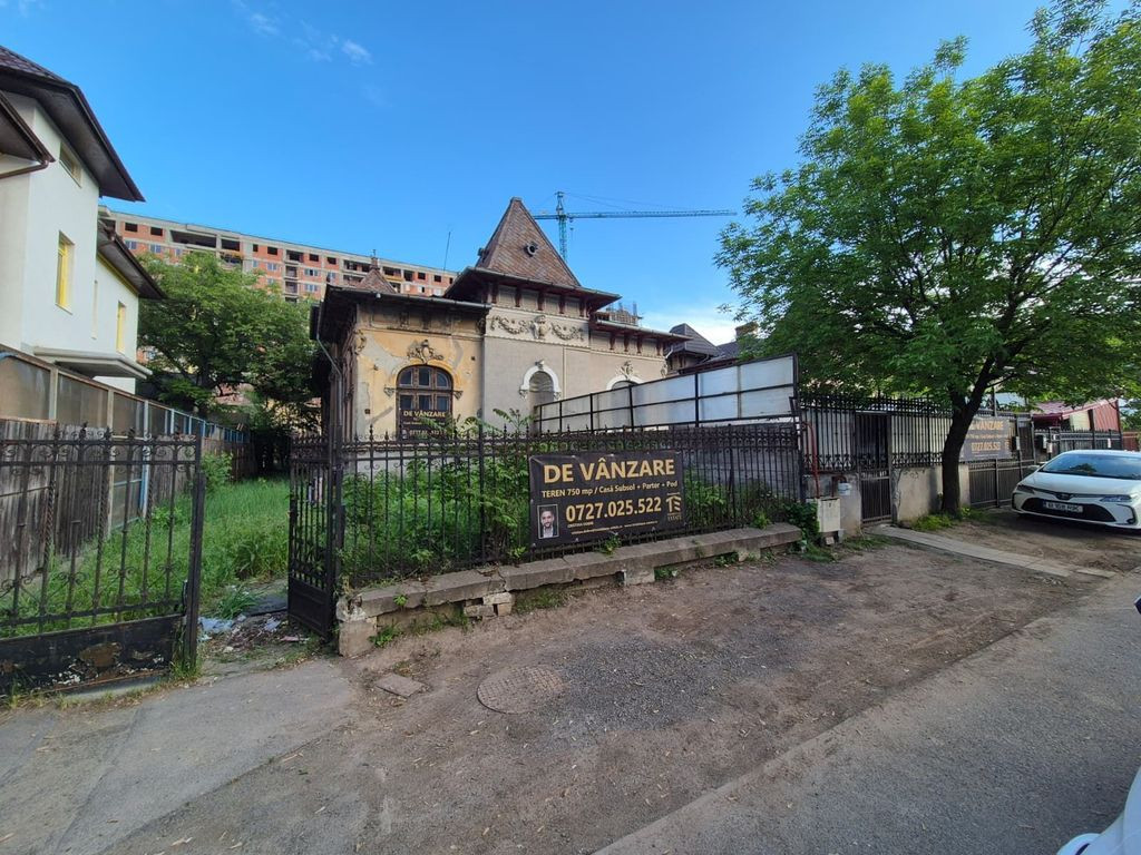 Proprietate spectaculoasă dublu acces – teren 750 mp ?...