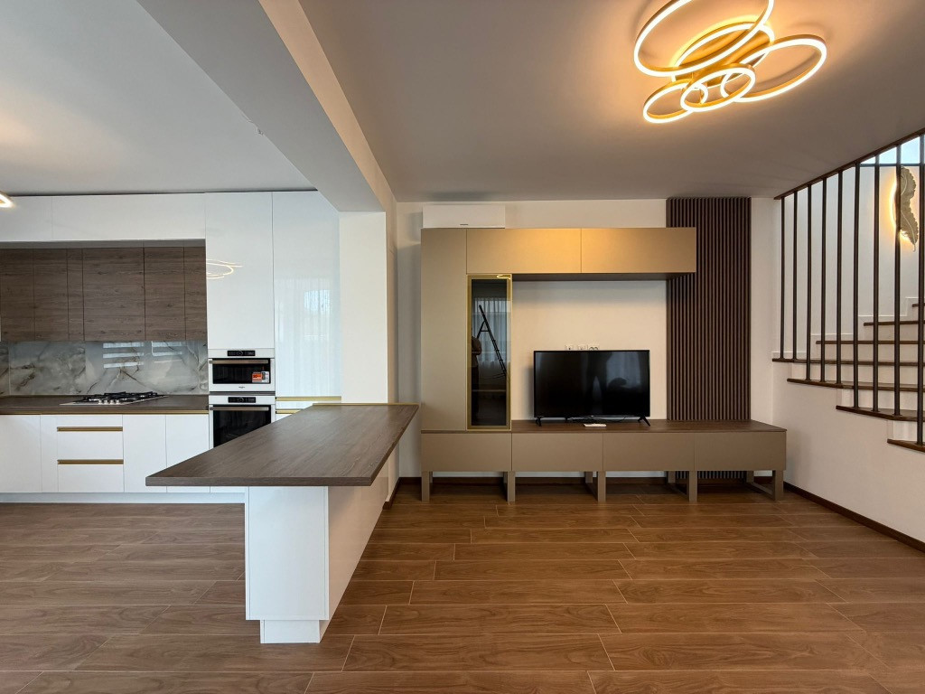 Casa 5 camere, 4 dormitoare, 3 bai, NOU, Terasa Rooftop, Școală Americ