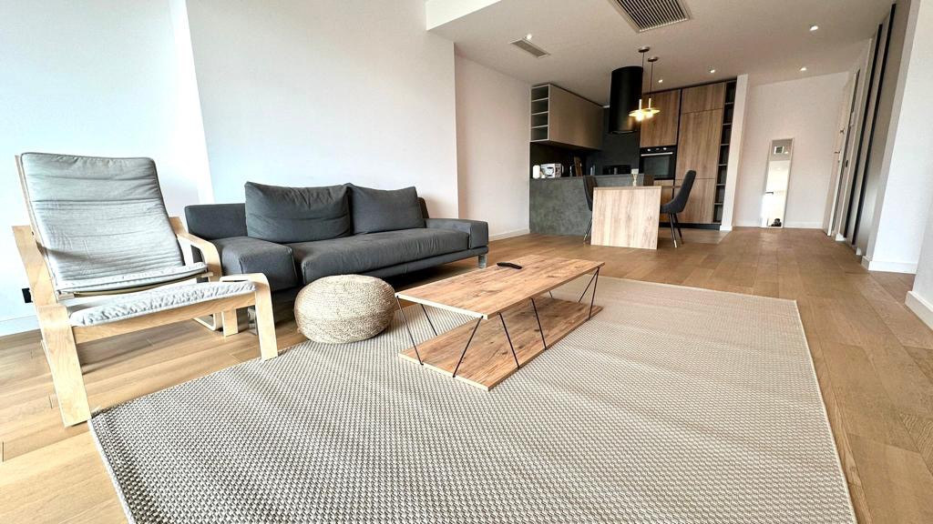 2 camere lux One Herastrau Towers