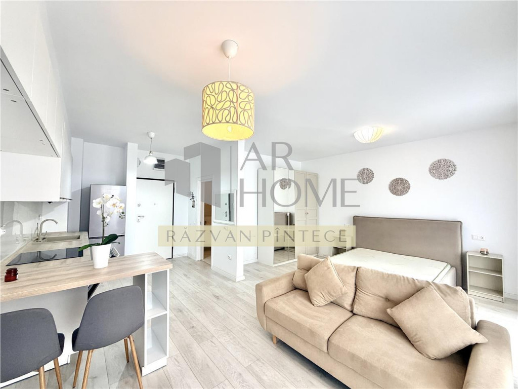 Garsoniera spatioasa, de lux, parcare, zona Vest Ploiesti