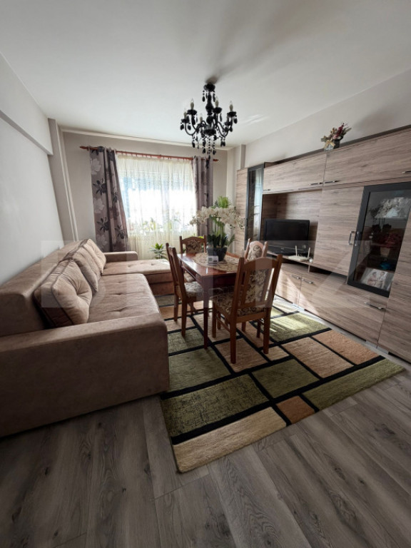 EXCLUSIVITATE! Apartament 4 camere, 72 mp, zona Campului