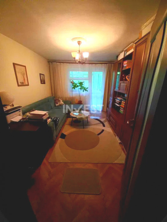 Apartament 2 camere decomandat-Podul de Piatra-bloc fara ris