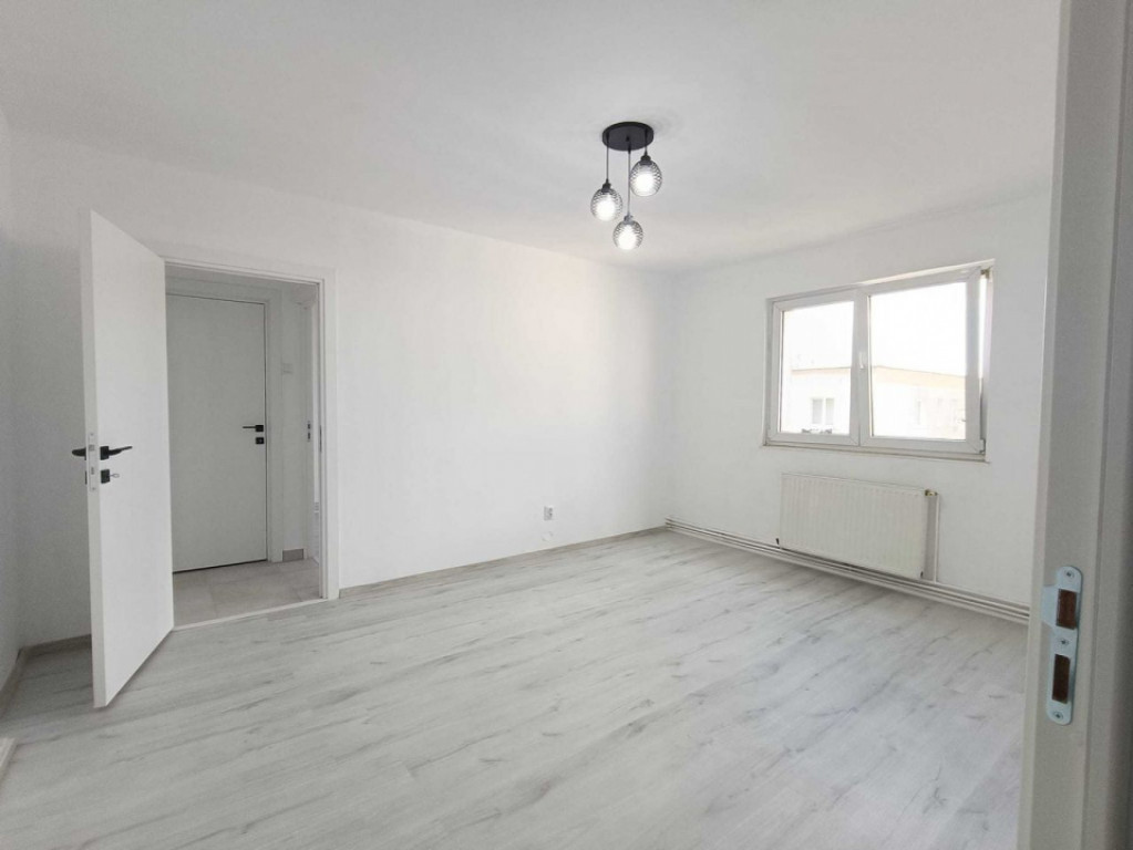 Apartament 2 camere ( Renovat )- Florilor