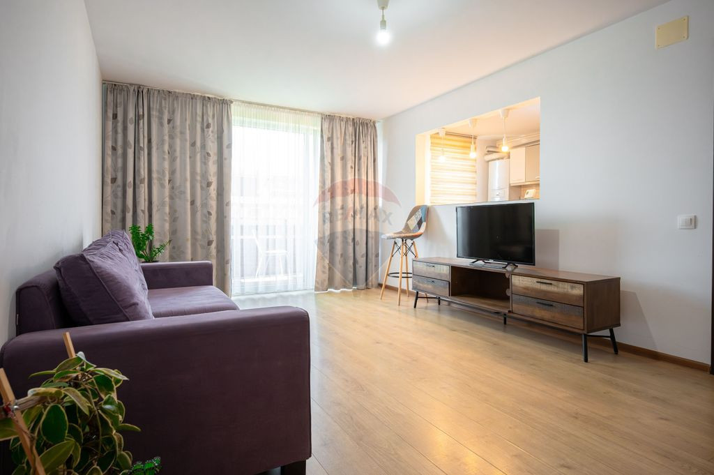 Apartament cu 2 camere la prima închiriere în zona Trac...