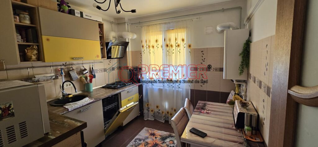 Apartament 3 camere Constantin Brancoveanu / Huedin