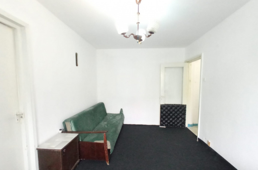 Apartament 3 camere de vanzare in zona Inel II