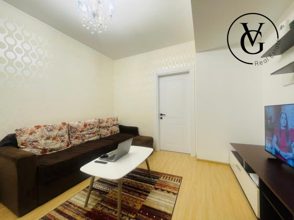 Apartament 3 camere modern - zona Casa de Cultura