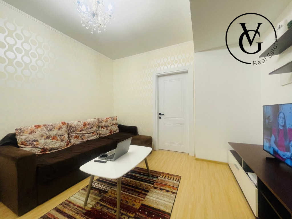 Apartament 3 camere modern - zona Casa de Cultura