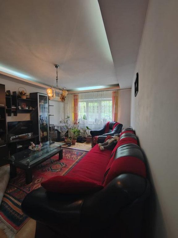 Apartament 2 camere, decomandat, ideal pentru echipe de munc