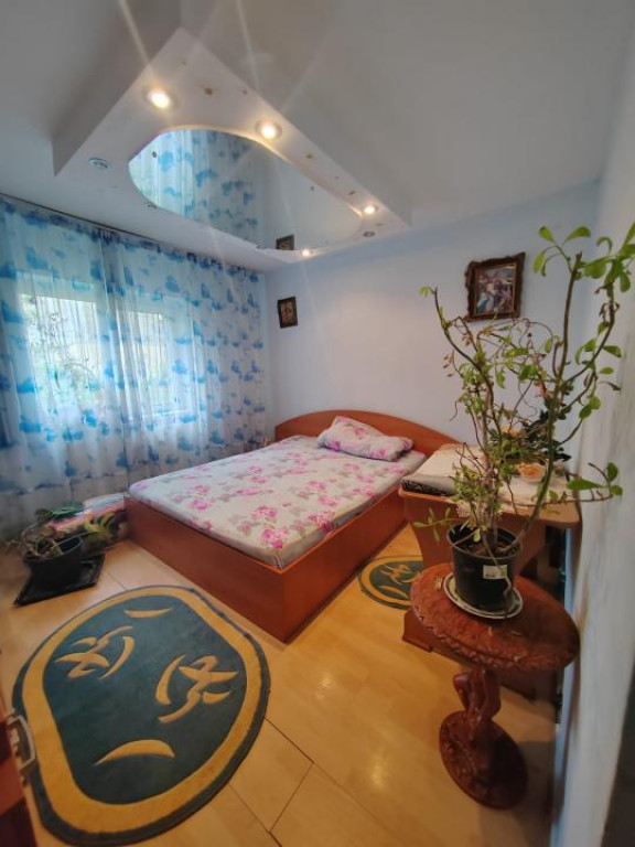 Apartament 2 camere, decomandat, parter, stradal, Mihai Brav