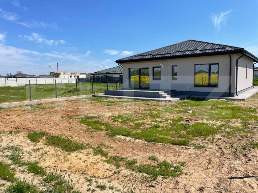 Casa parter, 4 camere, teren 477 mp, zona Aeroport