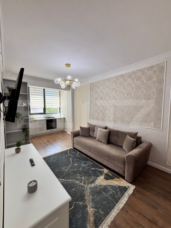 Apartament cu 3 camere decomandat parter inalt George Enescu