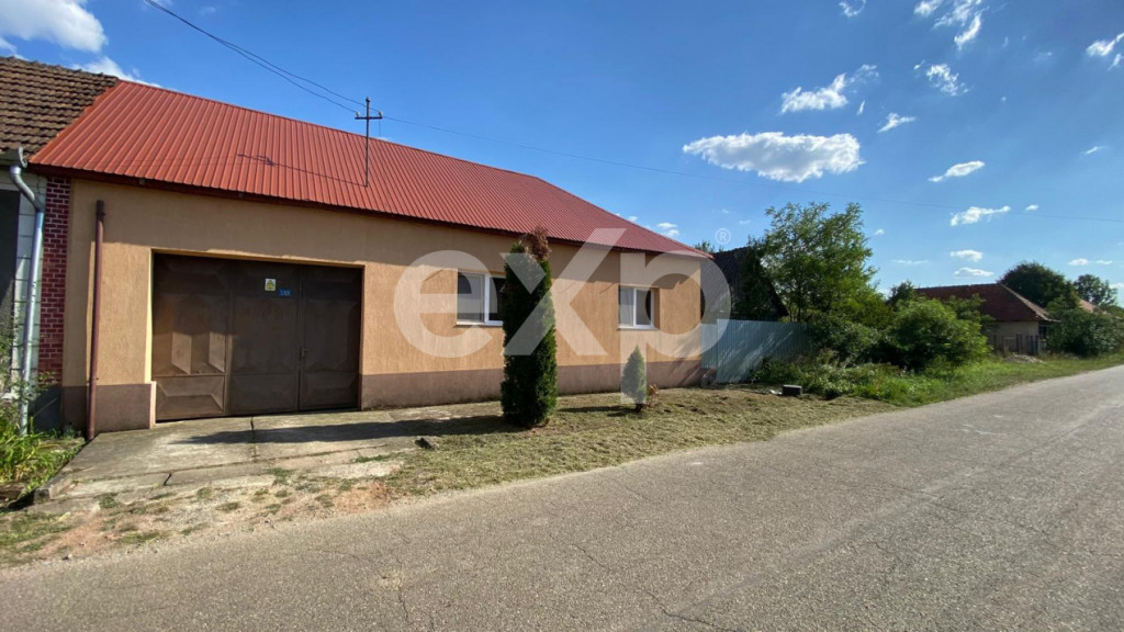Casă de vânzare în comuna Sâmbăta, județul Bihor