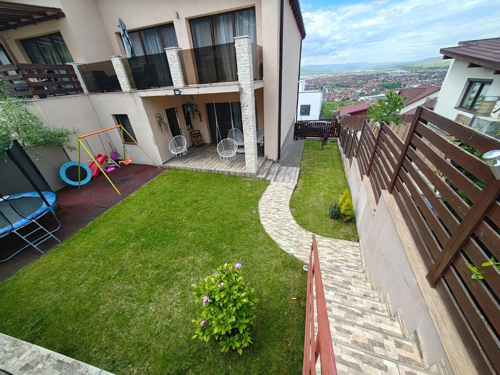 Duplex 4cam Narciselor,panoramă,teren 365mp,Birou exterior Foișor 16mp