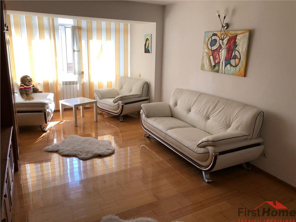 Apartament cu 3 camere str. Alexandru Vlahuta