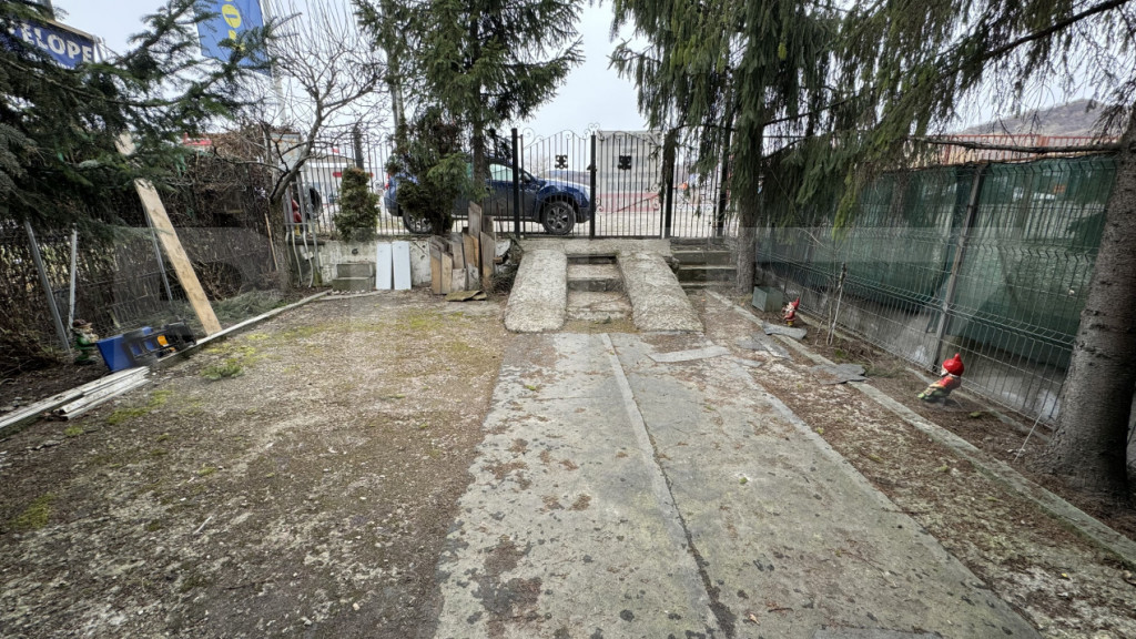Casă de vânzare în Unirea, la strada principală, 180 mp