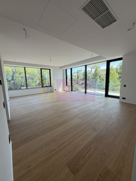 Apartament 4 camere ONE LAKE CLUB , LUX