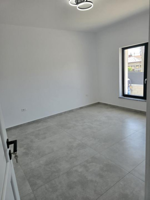 Case noi, elegante in zona rezidentiala