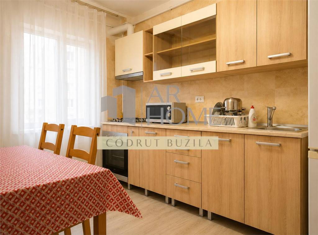 Apartament 4 camere, Ploiesti, zona Cantacuzino