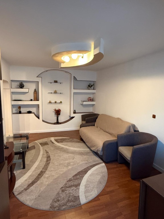 Apartament 3 camere de inchiriat Sector 5 10min. Parcul Sebastian