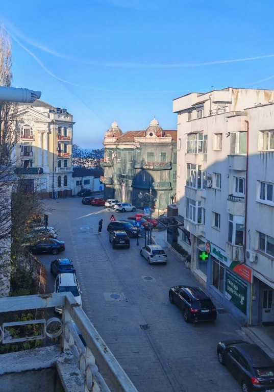 Apartament 3 camere decomandat, Cazino, Catedrala, Piata Ovidiu