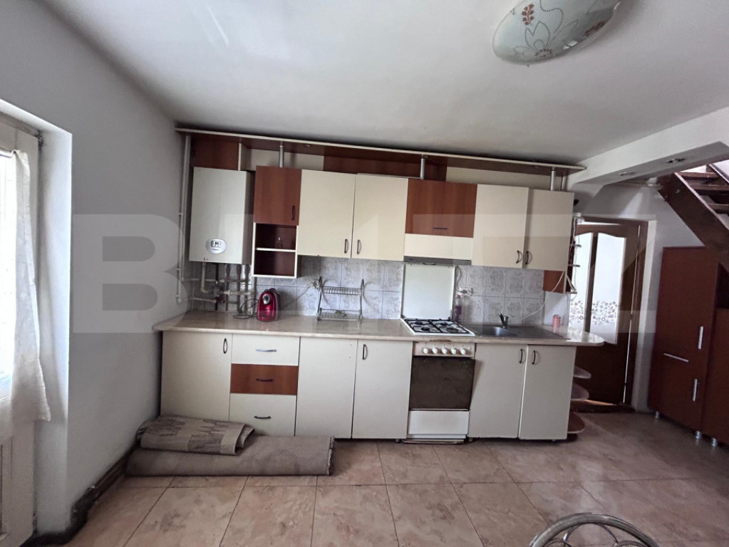 Apartament 4 camere, etaj 4, 56 mp utili + mansarda, zona Î