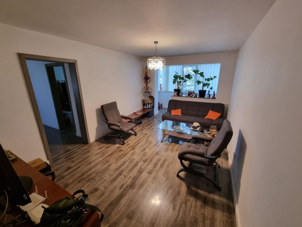 Apartament 3 camere zona Tomis Nord