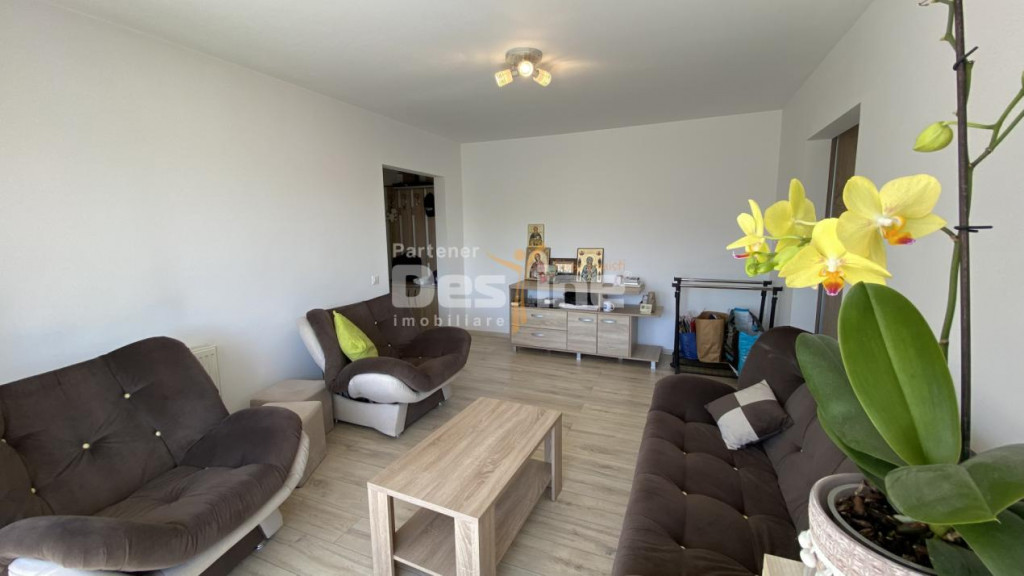 Apartament 2 camere la etaj intermediar, bloc izolat, in zon